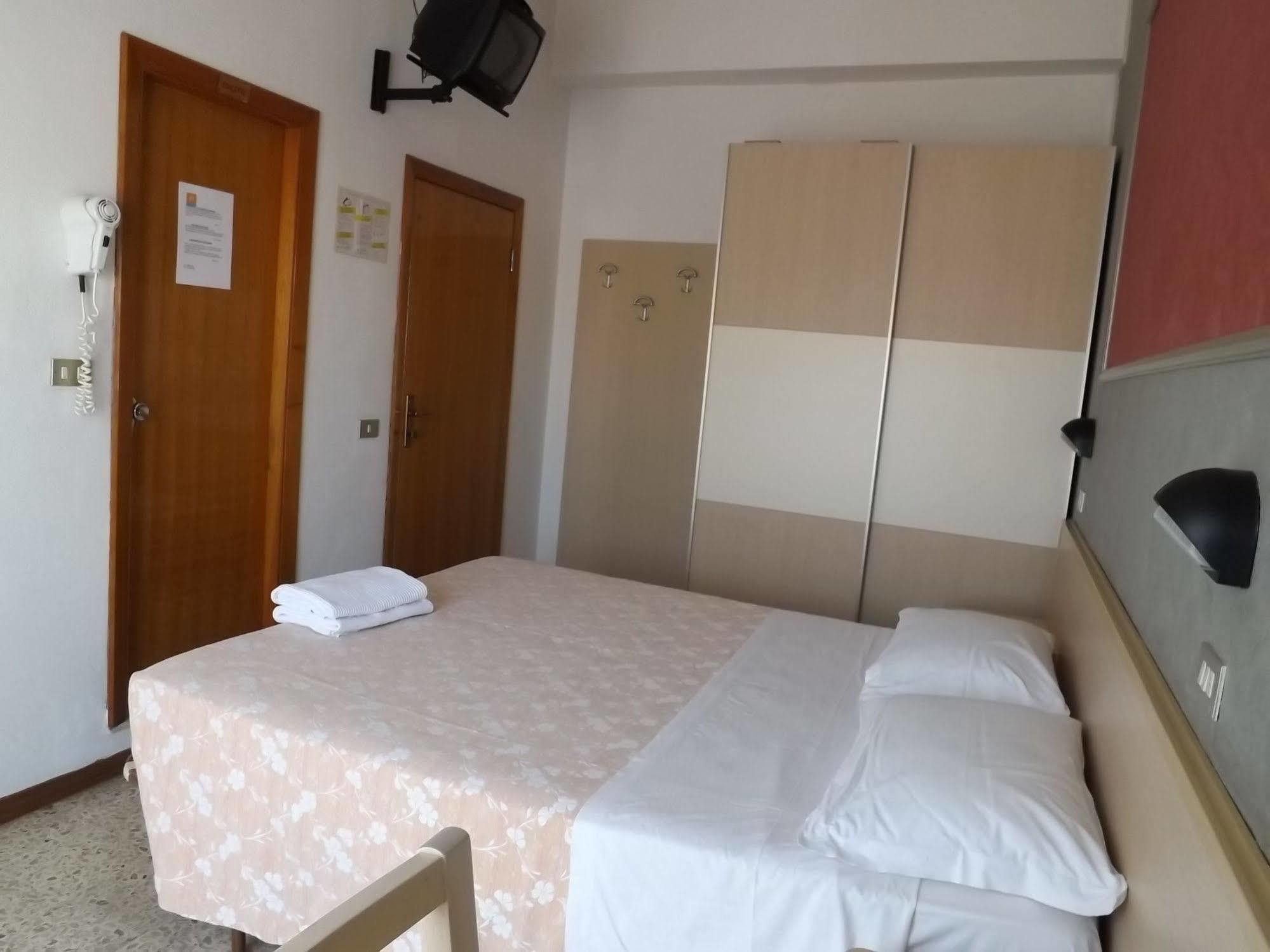 Desiree Hotel Cesenatico